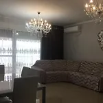 Royal Queen And King Luxury Apartment